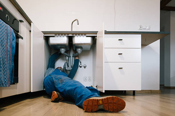 Professional Leak Detection technician working in Toulon, IL